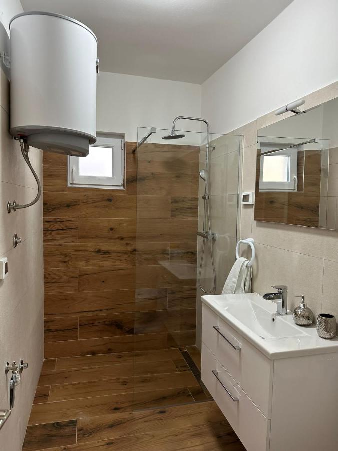 Guest House Ivan Donji Zemunik Экстерьер фото